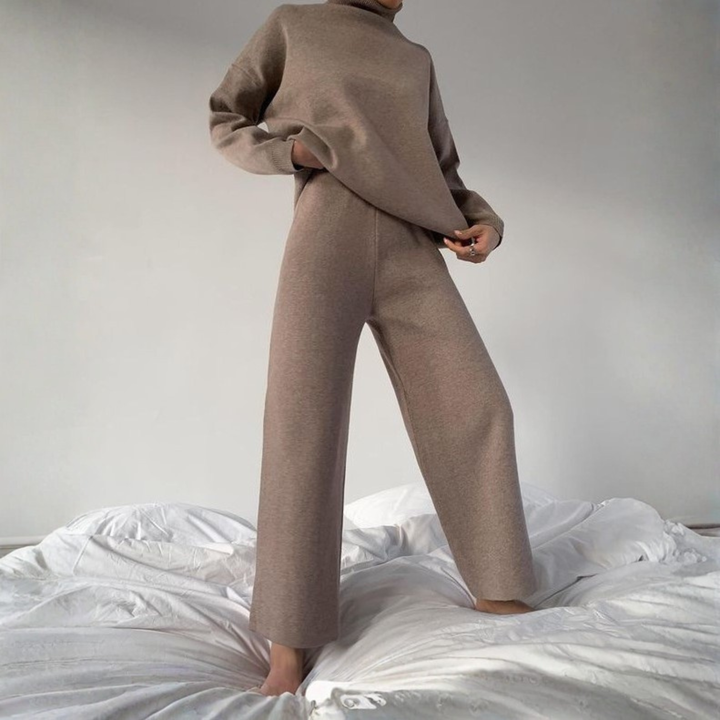 TADUM™ - Cozy Long-Sleeve Turtleneck Top and Wide-Leg Pants Set