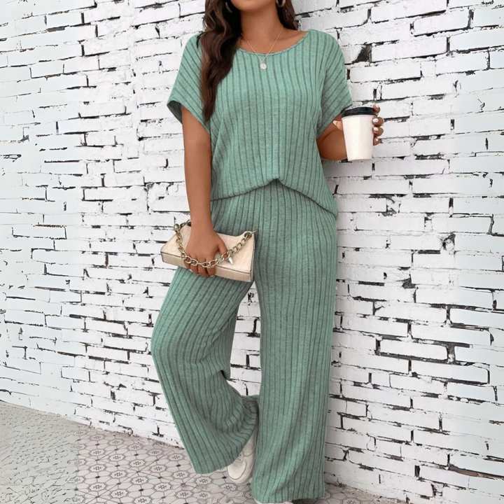 WAUNA™ - Casual Plus Size Short-Sleeve Top and Pants Set