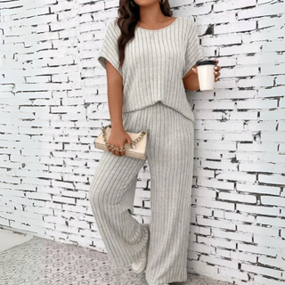WAUNA™ - Casual Plus Size Short-Sleeve Top and Pants Set