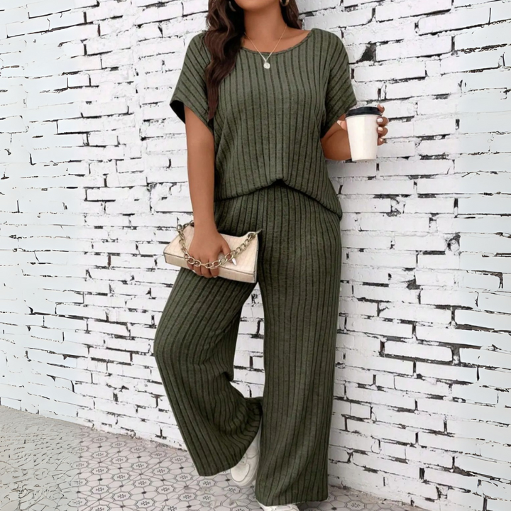 WAUNA™ - Casual Plus Size Short-Sleeve Top and Pants Set