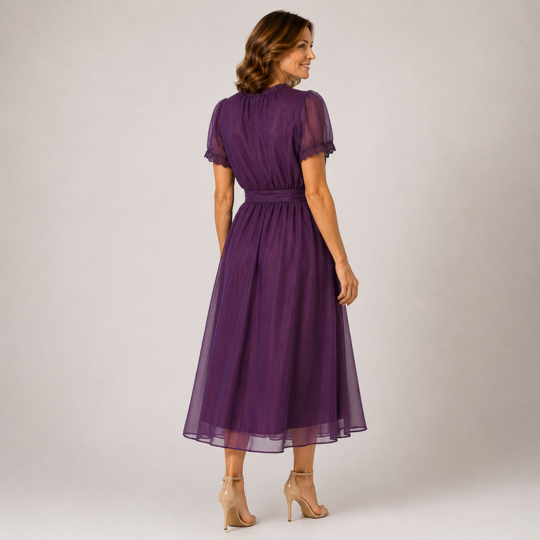 FLAVIA | Maxi Dress with Keyhole Neckline and Chiffon Lace Trim