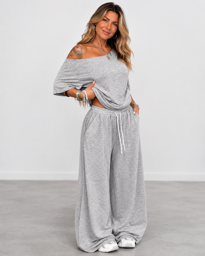 Emilia™ | Set with Top and Wide Trousers