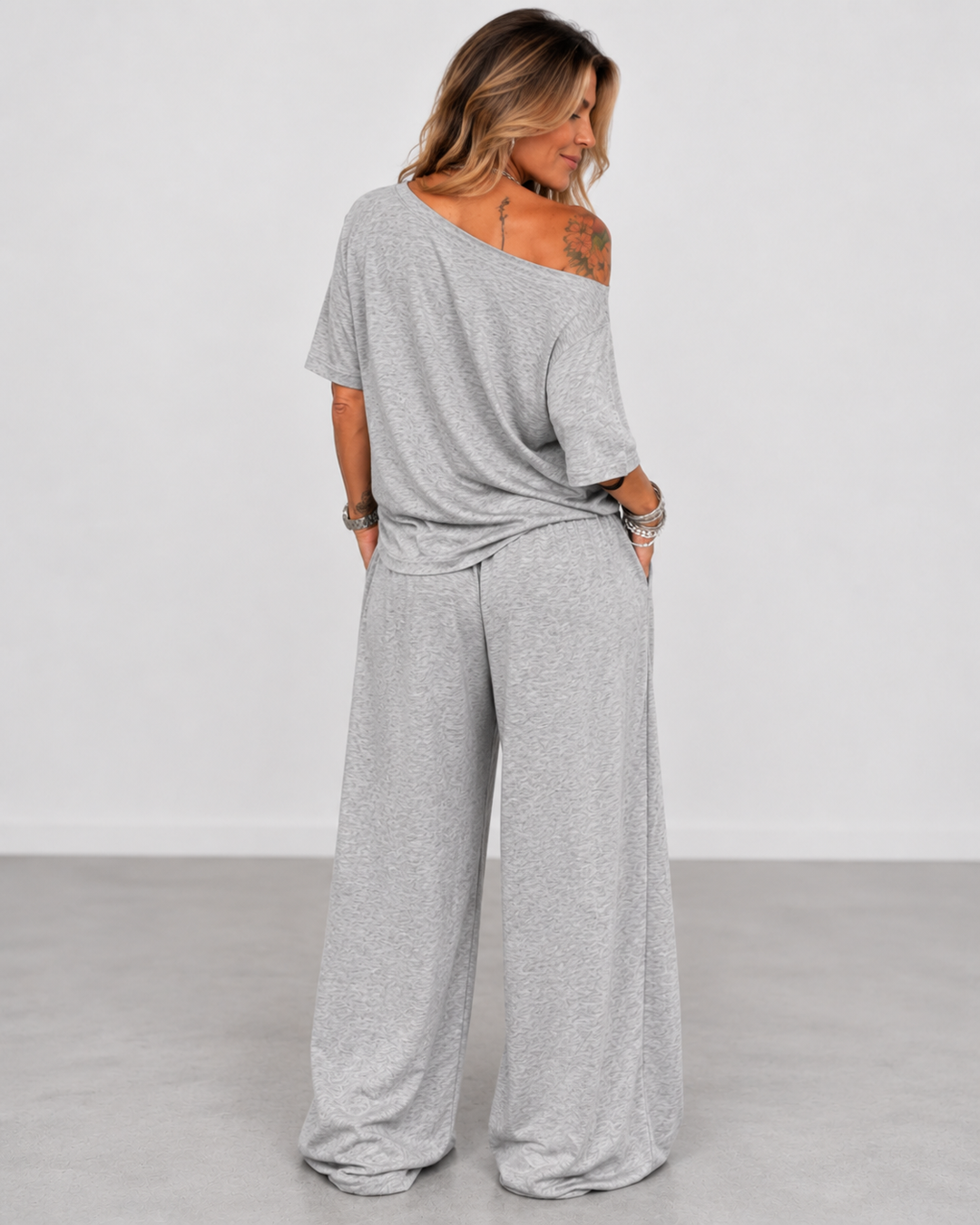 Emilia™ | Set with Top and Wide Trousers