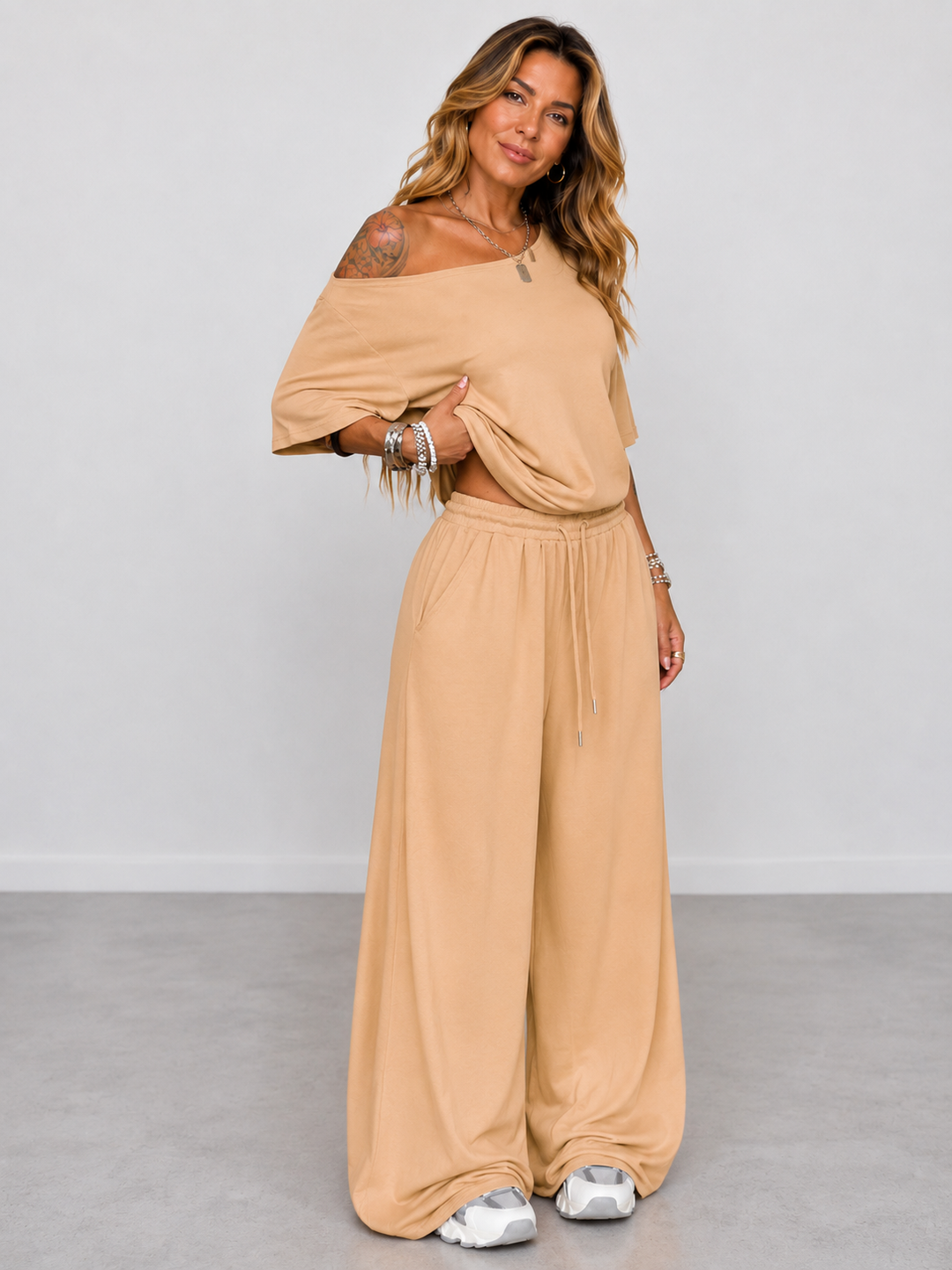 Emilia™ | Set with Top and Wide Trousers