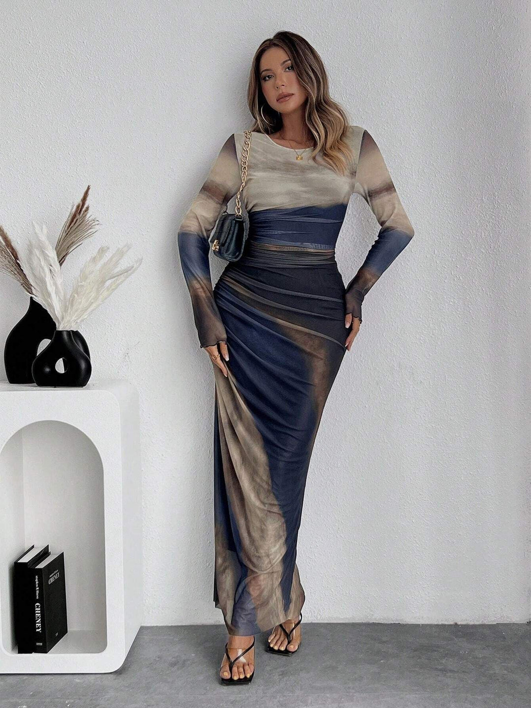 JULIA™ - Comfy Printed Long-Sleeve Round Neck Bodycon Maxi Dress
