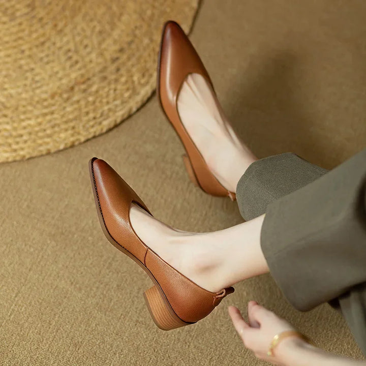 HELEN™ | Classic Pumps
