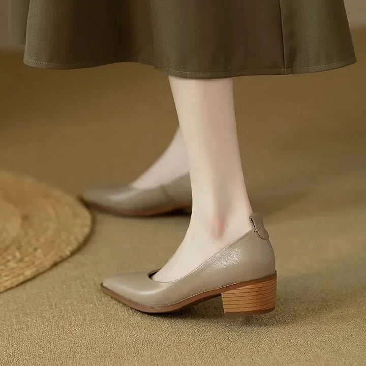 HELEN™ | Classic Pumps