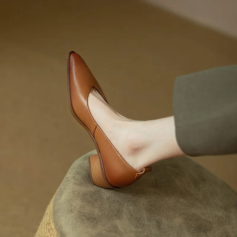 HELEN™ | Classic Pumps