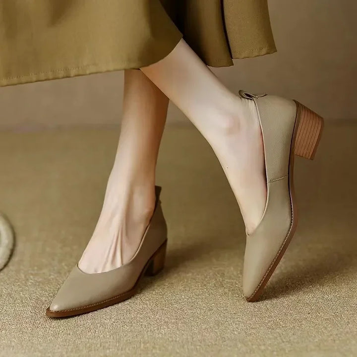 HELEN™ | Classic Pumps