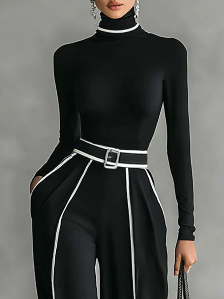 Vera™ - Elegant Set with Contrast Details