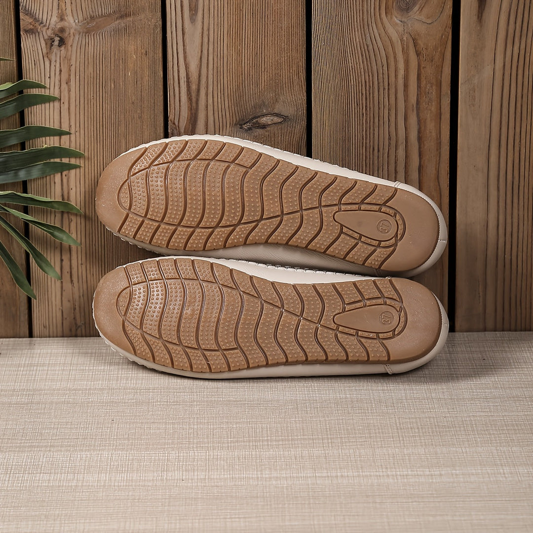 ANNE - Comfortable Lightweight Fashionable Shoes with Cut-Outs