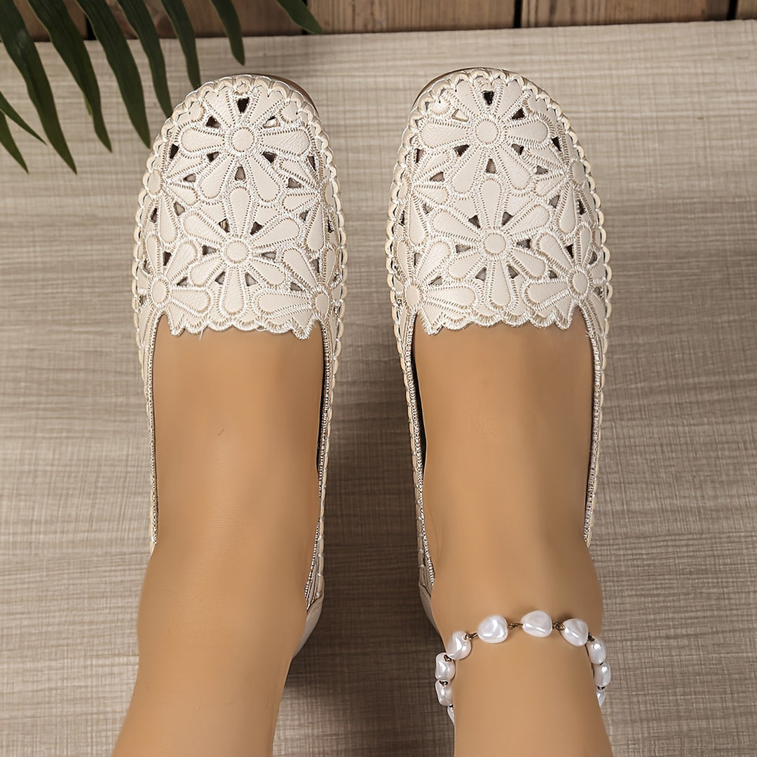 ANNE - Comfortable Lightweight Fashionable Shoes with Cut-Outs